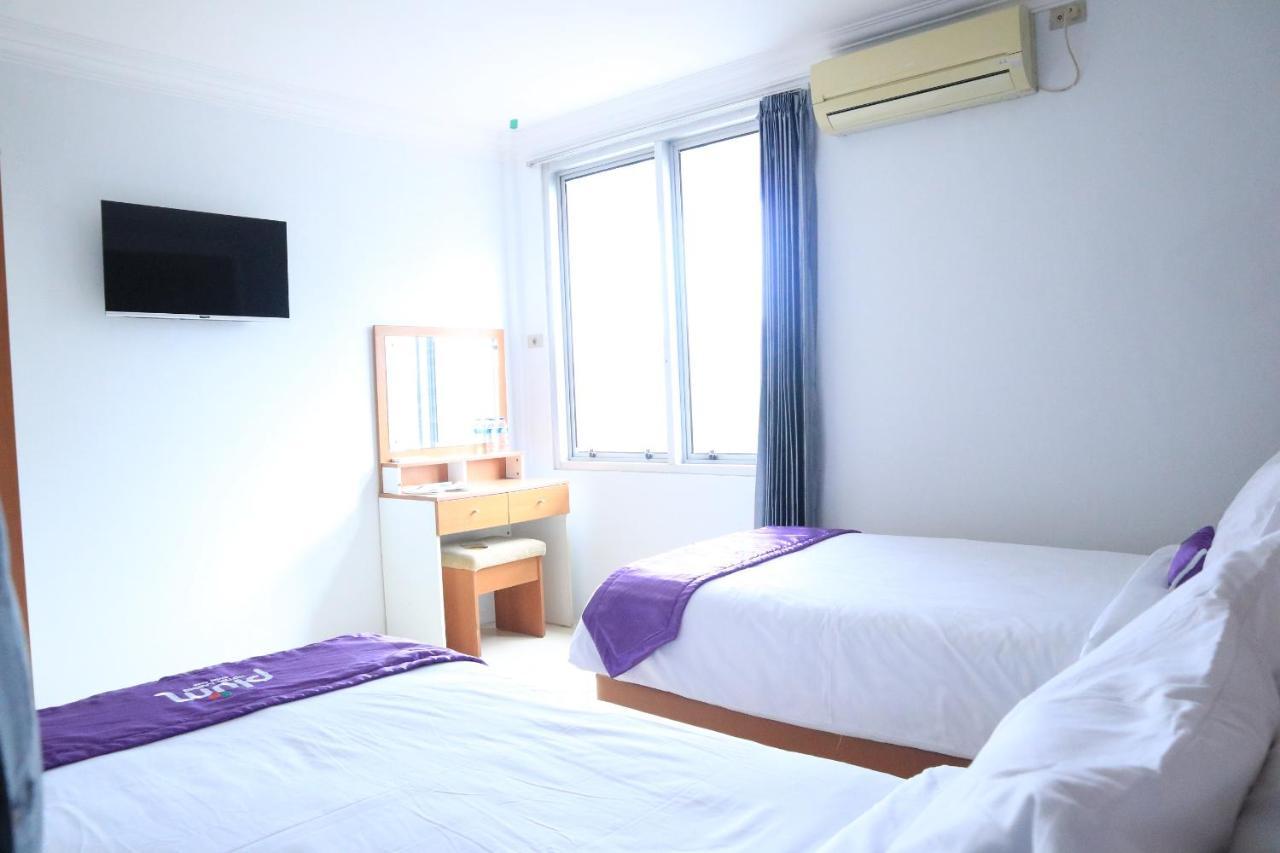 Hotel Plum Lading 3*